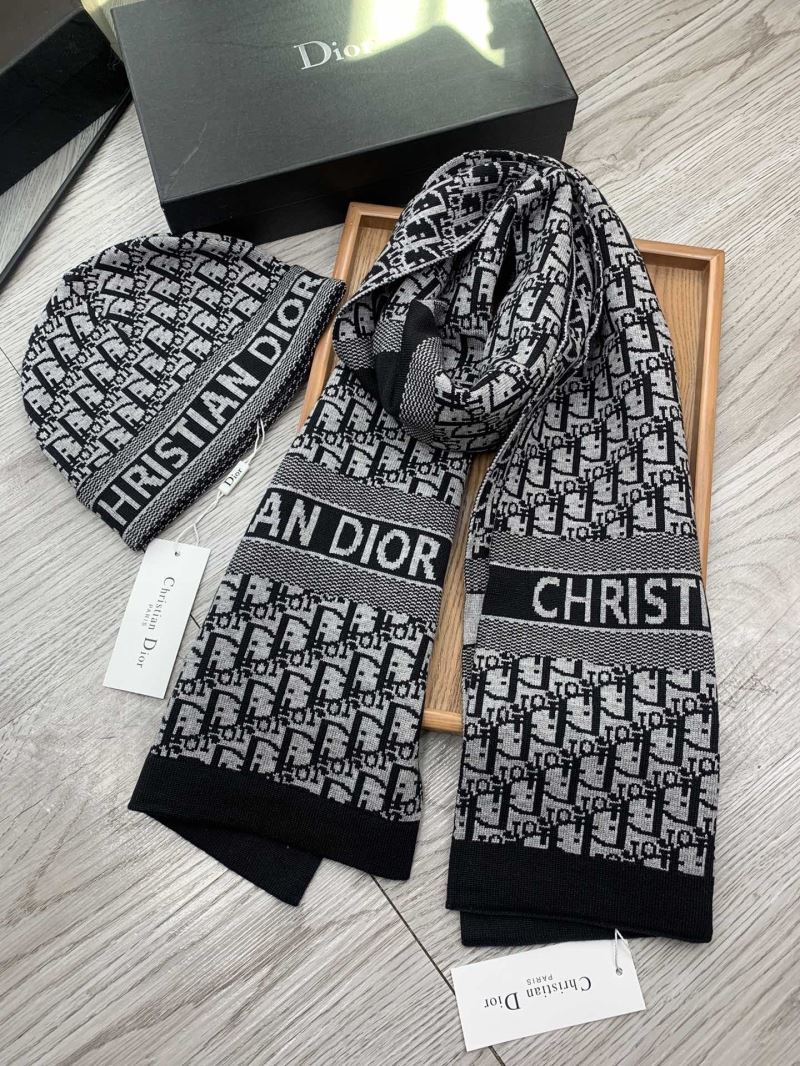 Christian Dior Caps Scarfs